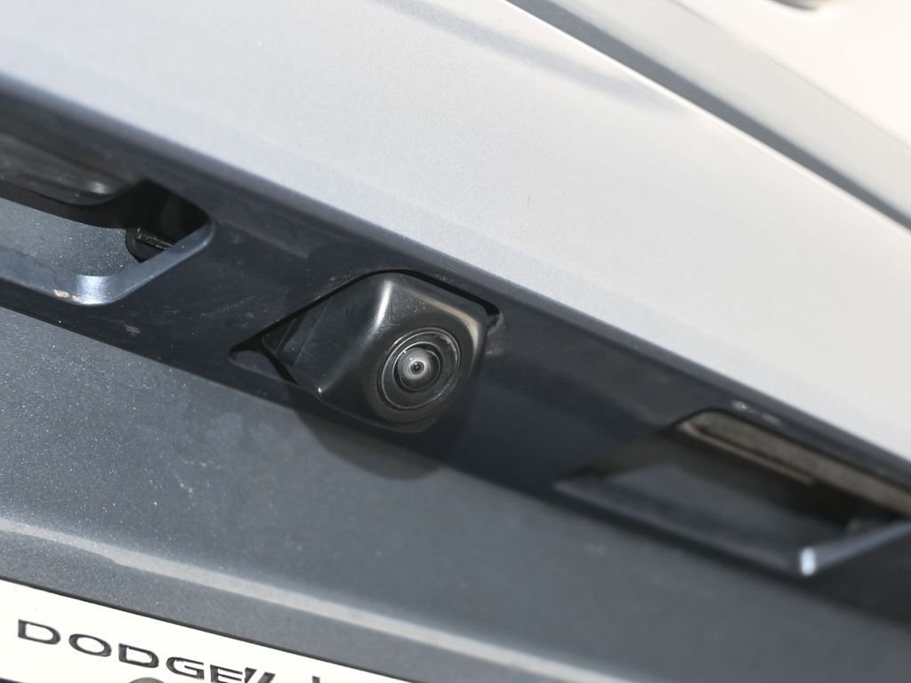 Used 2022 Toyota Corolla Cross XLE image 38