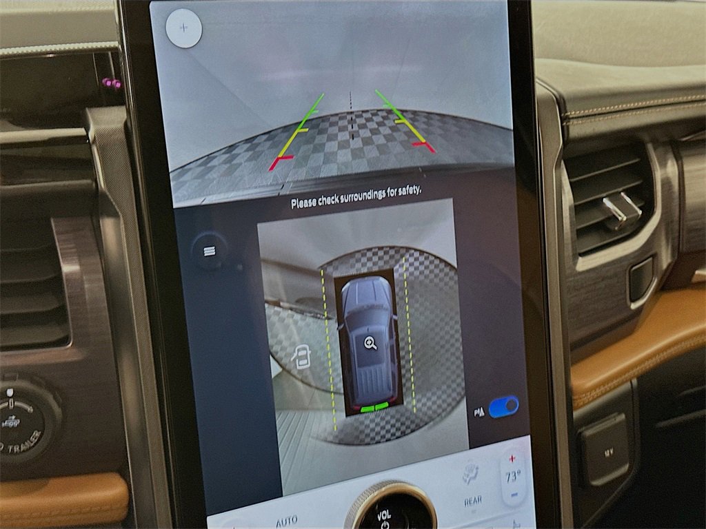 Used 2022 Ford Expedition Max Platinum image 17