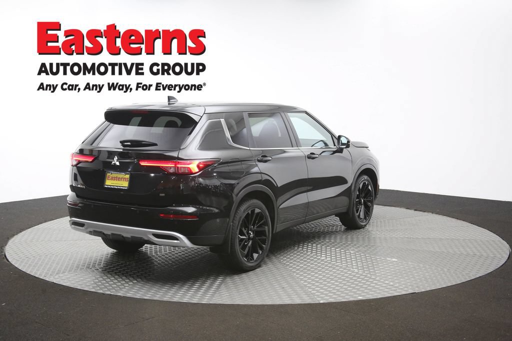 Used 2024 Mitsubishi Outlander SE AWD/4WD image 40