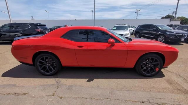 Used 2021 Dodge Challenger SXT w/ Blacktop Package RWD image 9