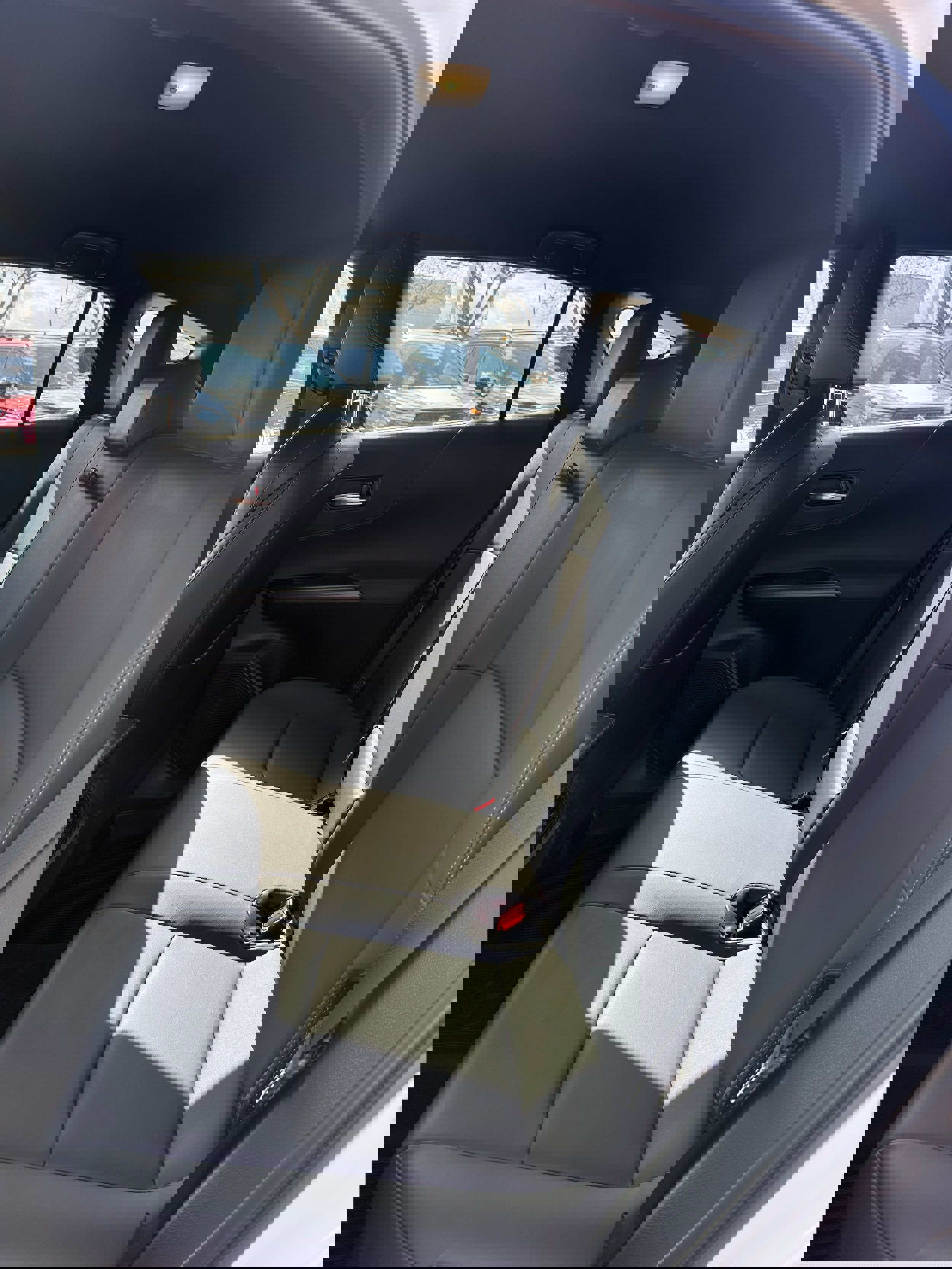 Used 2023 Toyota Venza Nightshade image 18