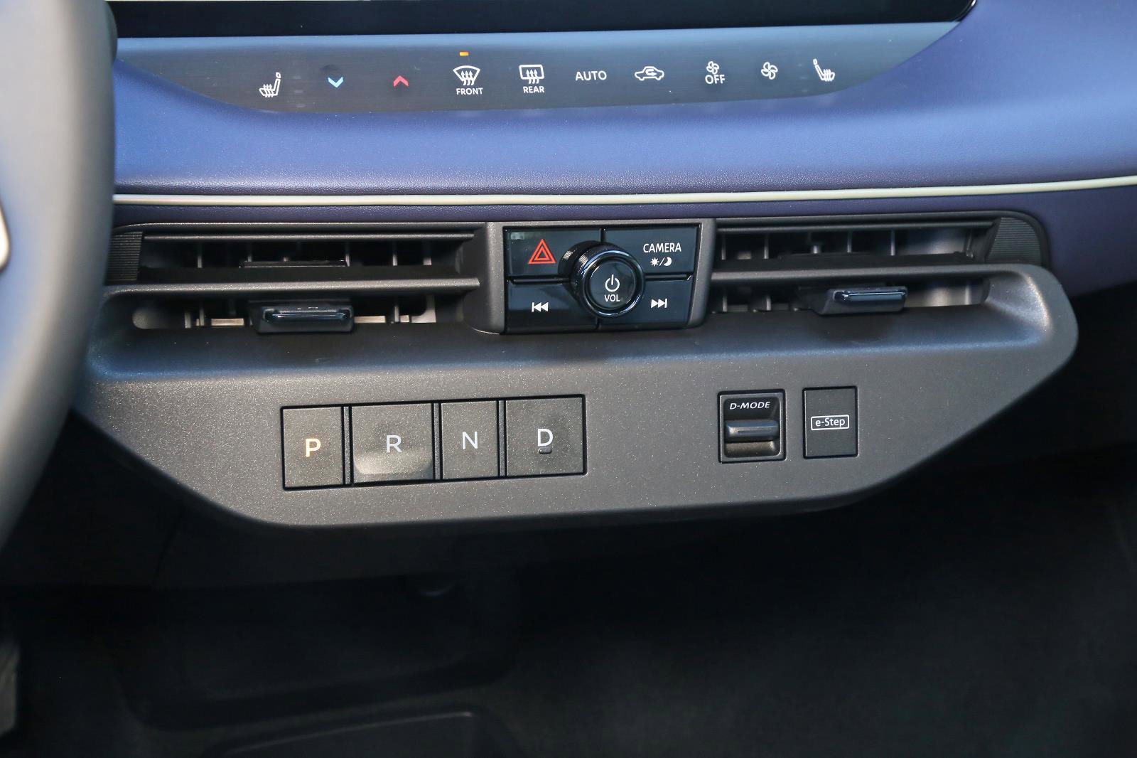 New 2026 Nissan Leaf SV+ image 9