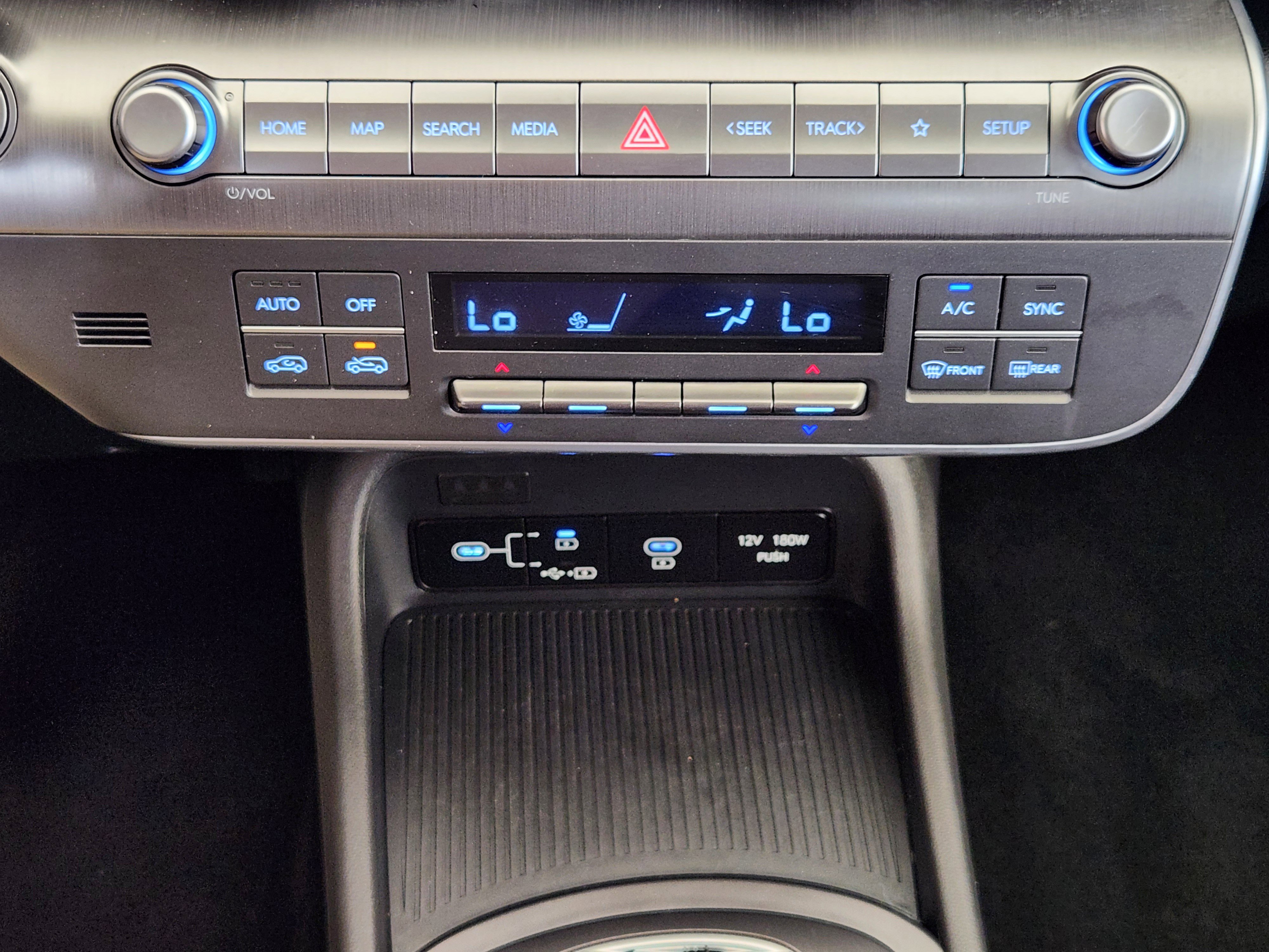 Used 2025 Hyundai Kona SEL AWD/4WD image 19