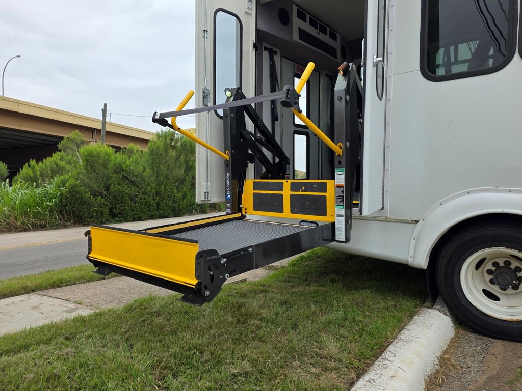 Used 2016 Ford E-350 and Econoline 350 Super Duty w/ Shuttle Bus Prep Package RWD image 10