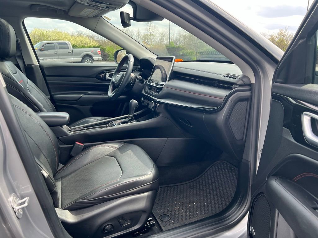 Used 2022 Jeep Compass Trailhawk w/ Trailhawk Elite Group image 10