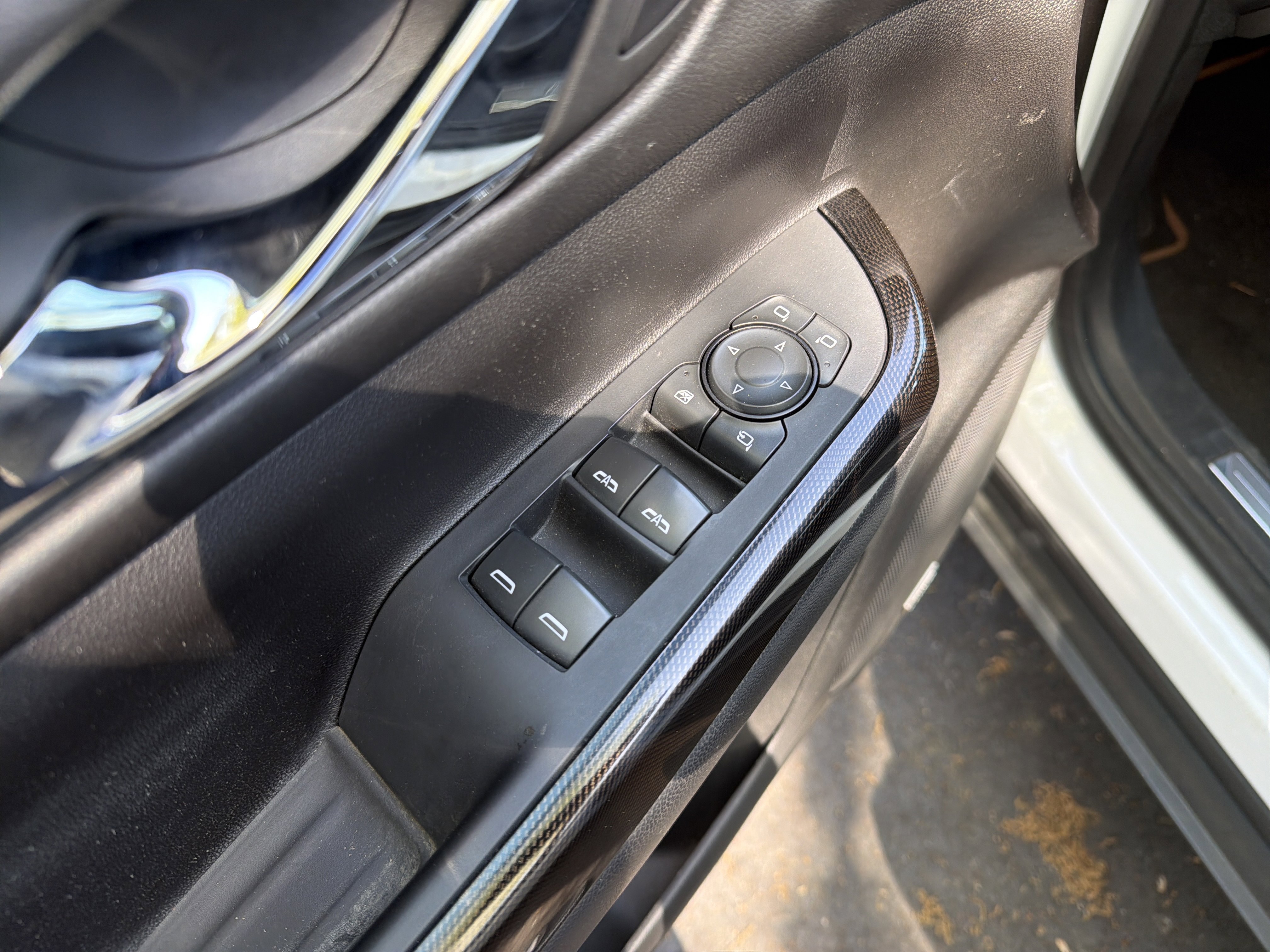 Used 2023 GMC Acadia AT4 w/ Technology Package AWD/4WD image 15