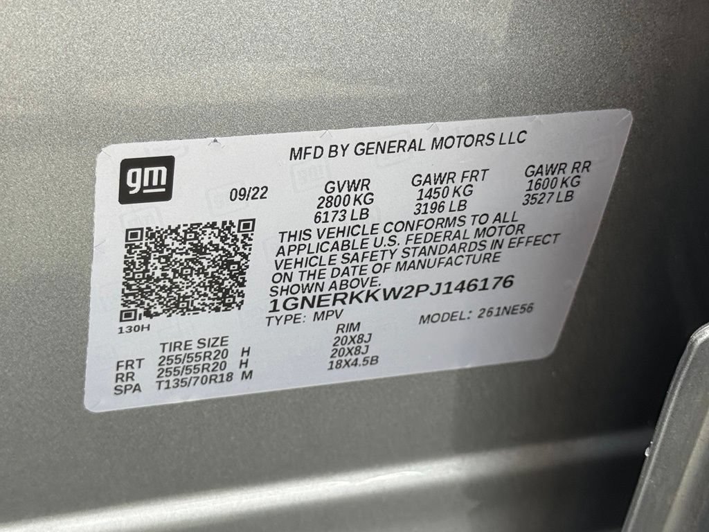 Used 2023 Chevrolet Traverse Premier FWD image 24