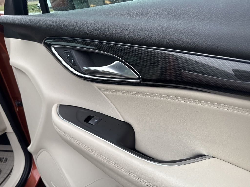 Used 2022 Buick Envision Essence w/ Safety Package image 44