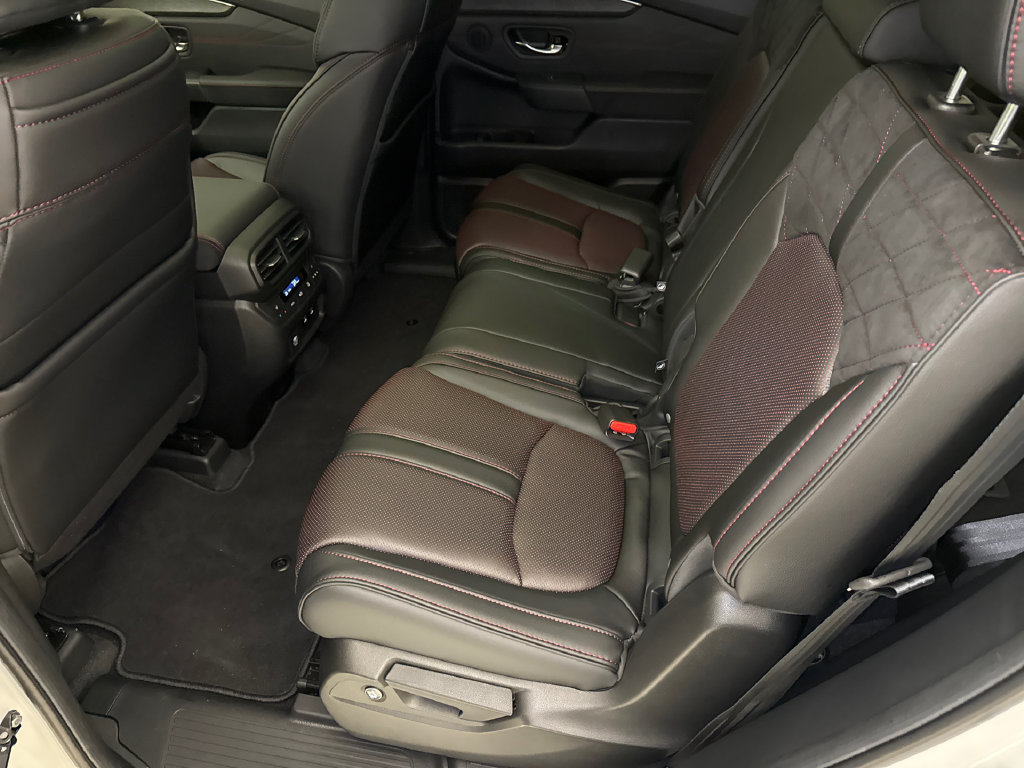 New 2026 Honda Pilot Black Edition image 17