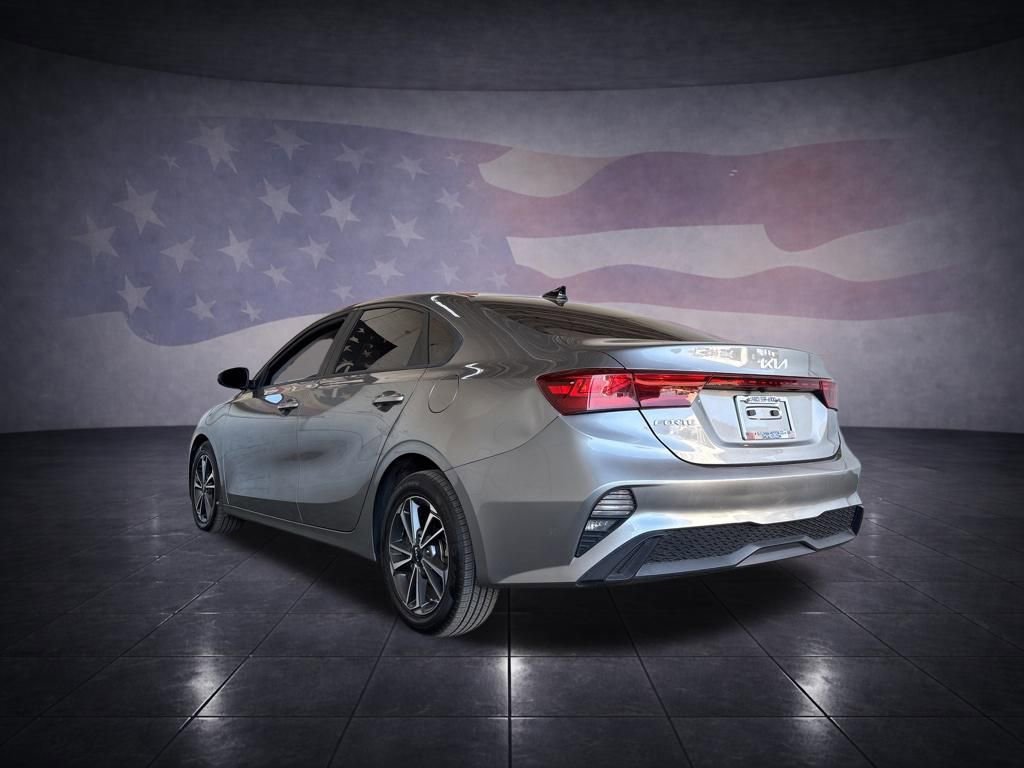 Used 2022 Kia Forte LXS FWD image 3