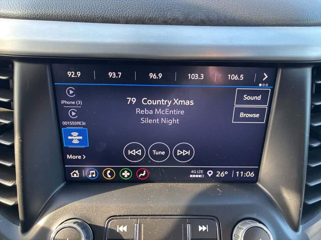 Used 2023 GMC Acadia SLE w/ Driver Convenience Package image 10