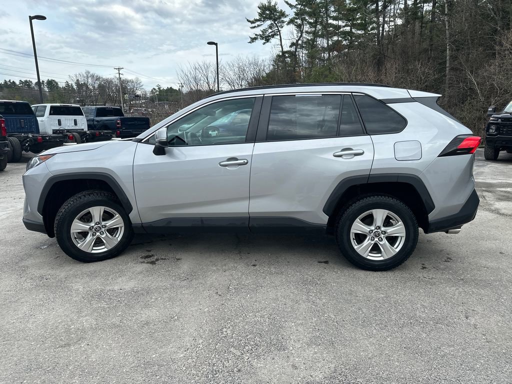 Used 2021 Toyota RAV4 XLE w/ Convenience Package AWD/4WD image 2