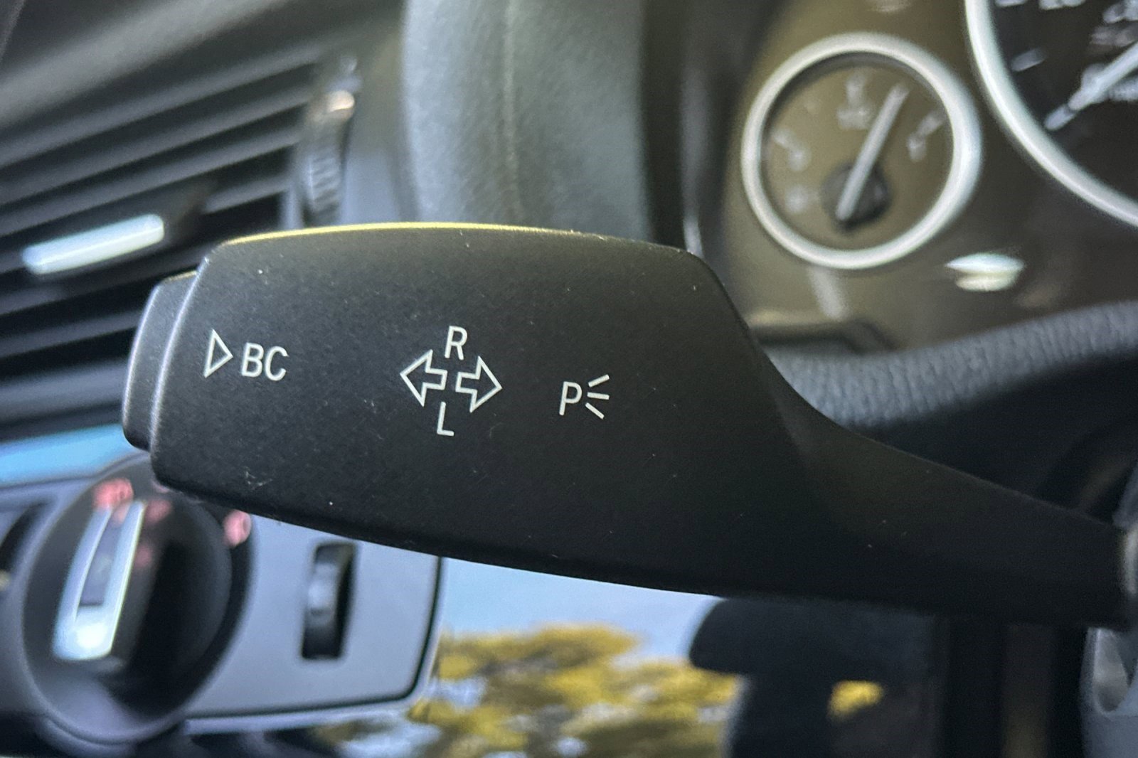 Used 2017 BMW X4 xDrive28i image 32