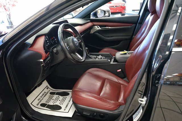 Used 2020 MAZDA MAZDA3 Hatchback w/ Premium Package image 25