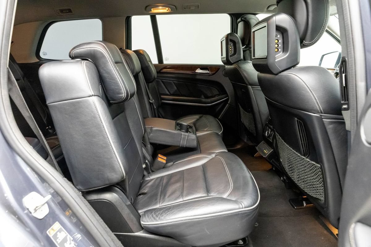 Used 2014 Mercedes-Benz GL 550 4MATIC image 16