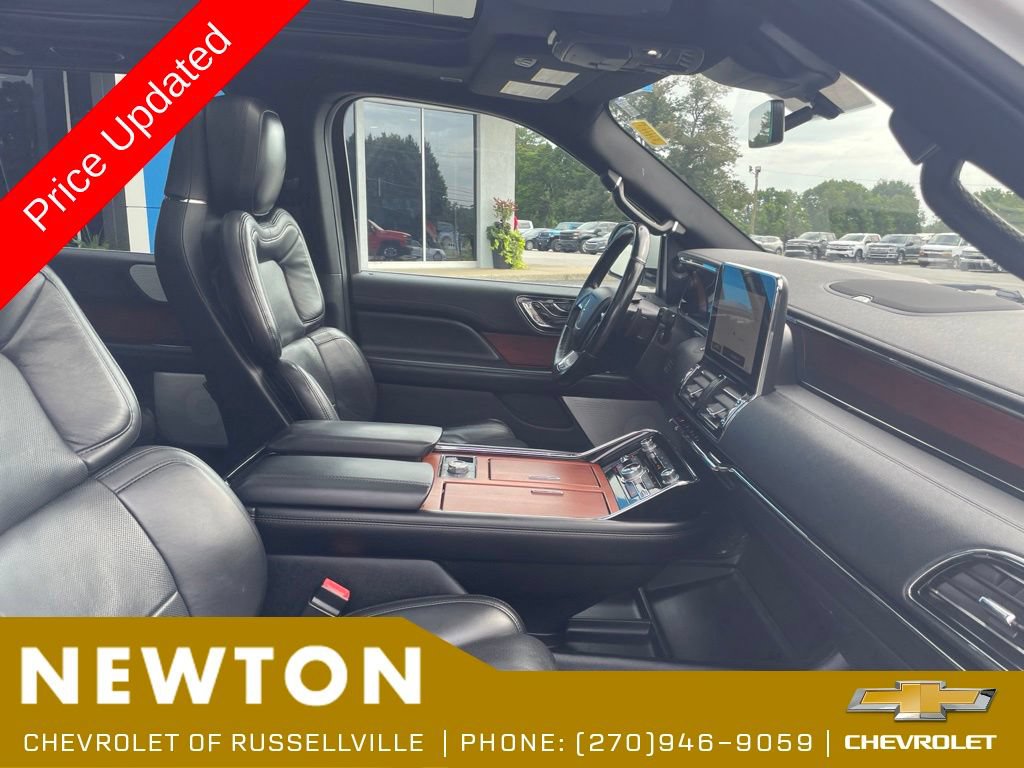Used 2020 Lincoln Navigator Reserve w/ Equipment Group 208A Reserve AWD/4WD image 25