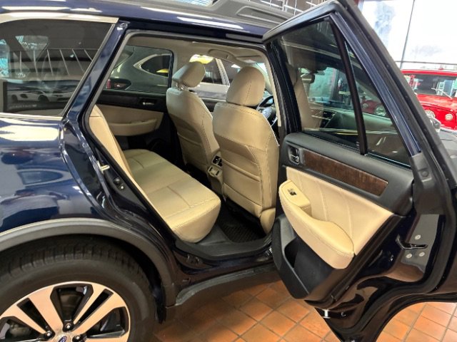 Used 2018 Subaru Outback 2.5i Limited AWD/4WD image 37