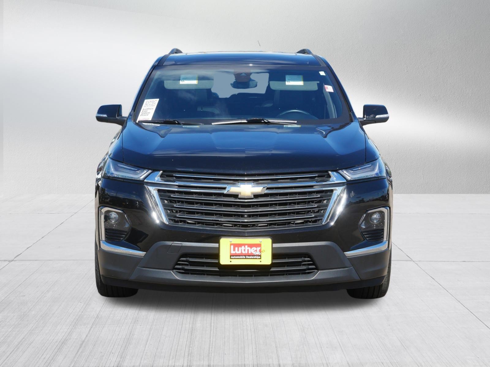 Used 2023 Chevrolet Traverse LT w/ LT Premium Package AWD/4WD image 2
