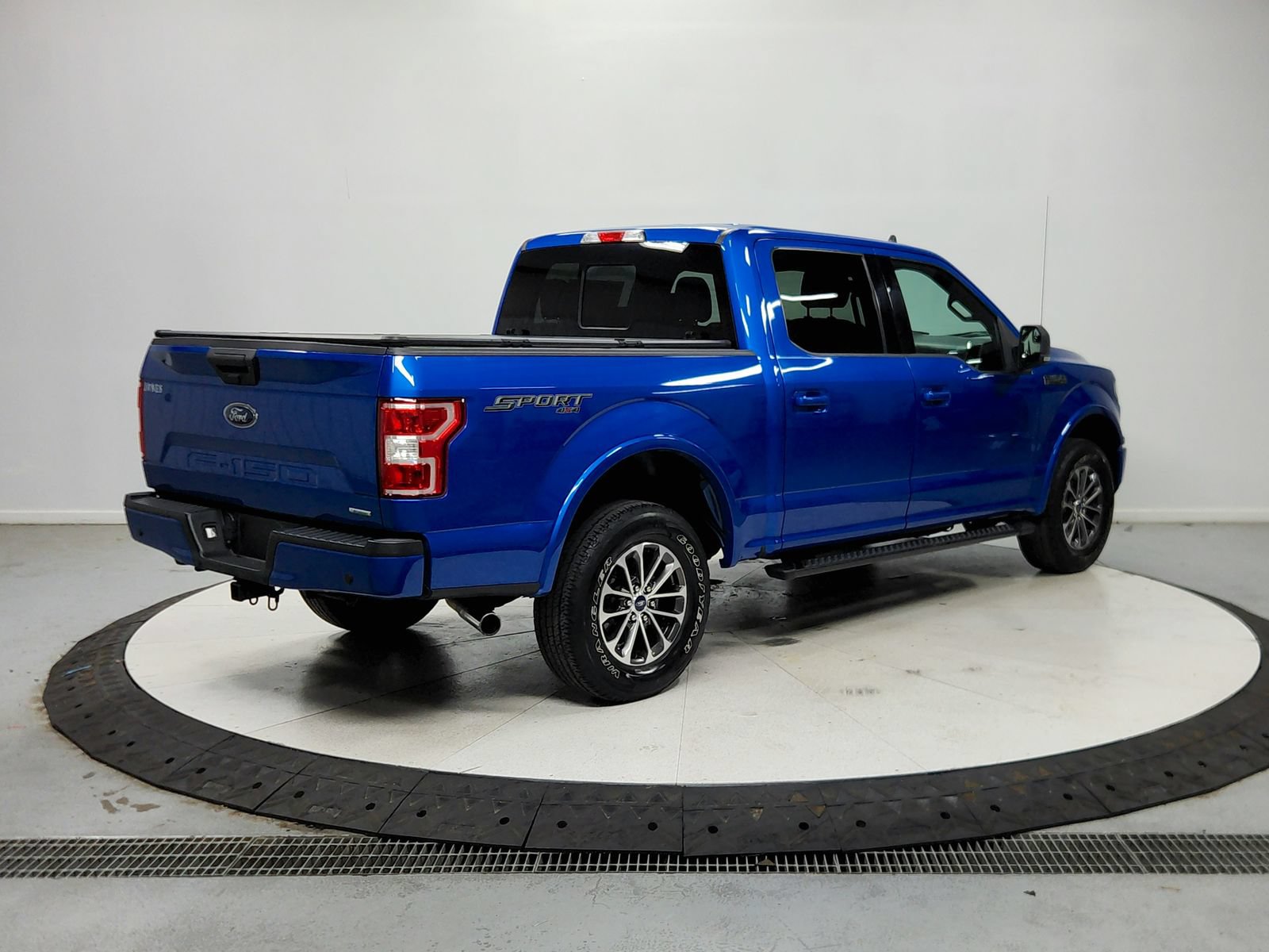 Used 2019 Ford F150 XLT w/ Equipment Group 302A Luxury AWD/4WD image 8