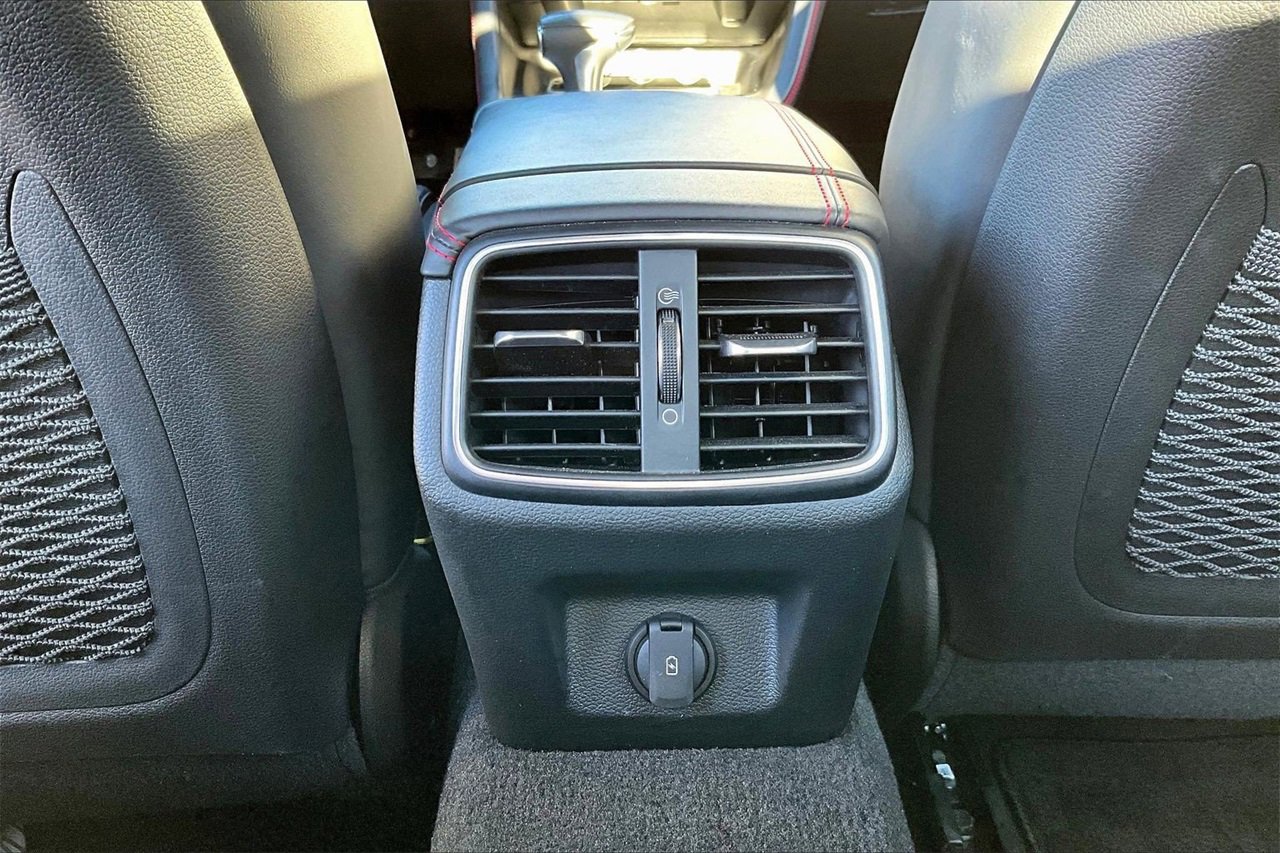 Used 2022 Genesis G70 3.3T w/ Sport Prestige Package image 16