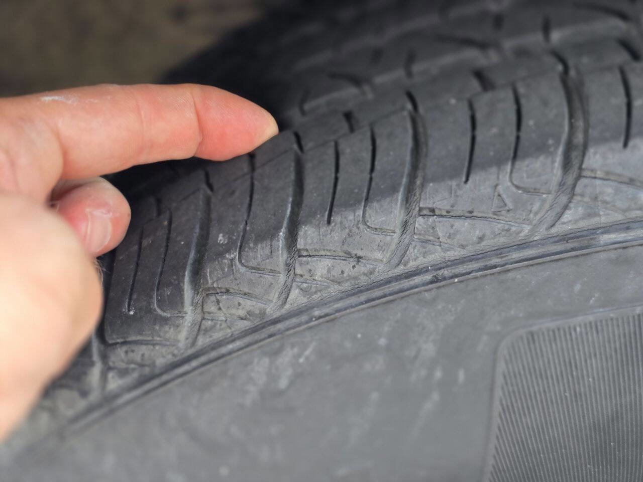 Used 2004 Honda Element EX image 9