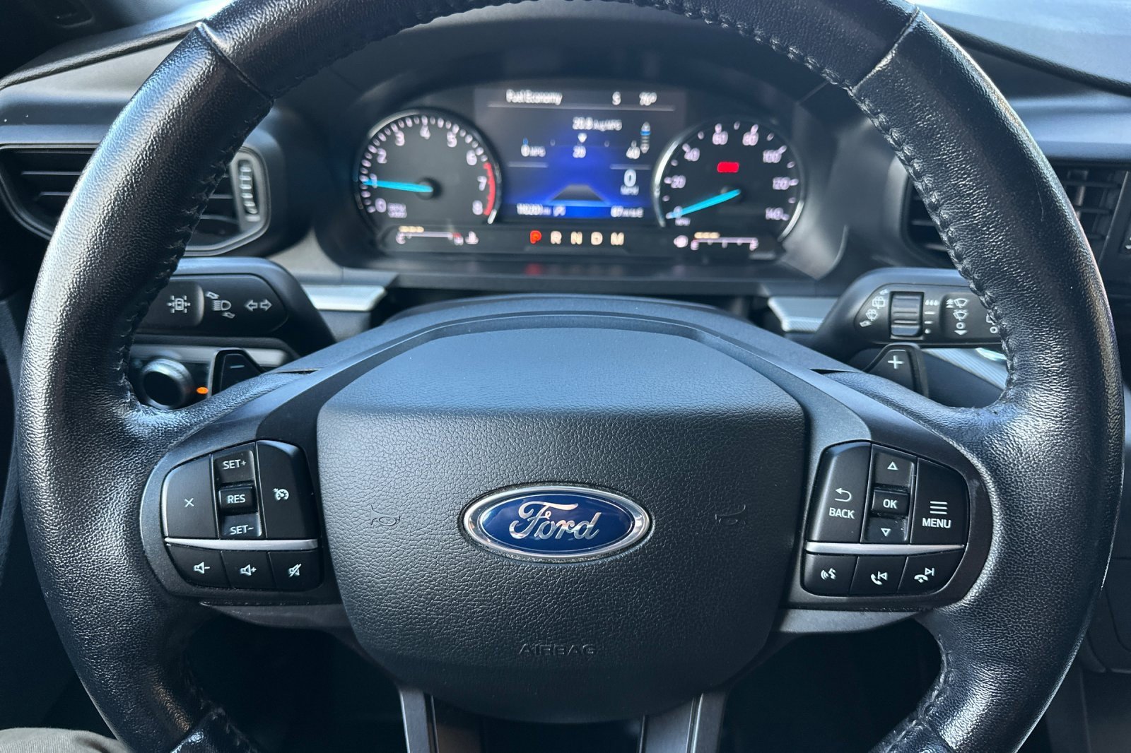 Used 2020 Ford Explorer XLT image 31