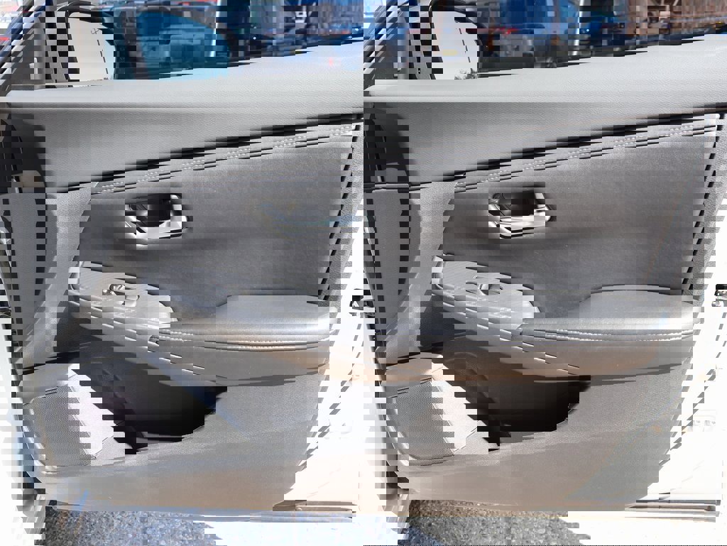 Used 2022 Nissan Sentra SV image 9