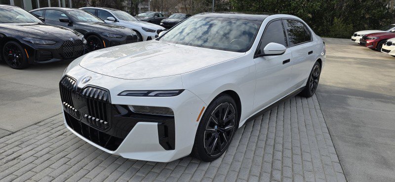 Certified 2023 BMW 740i image 9