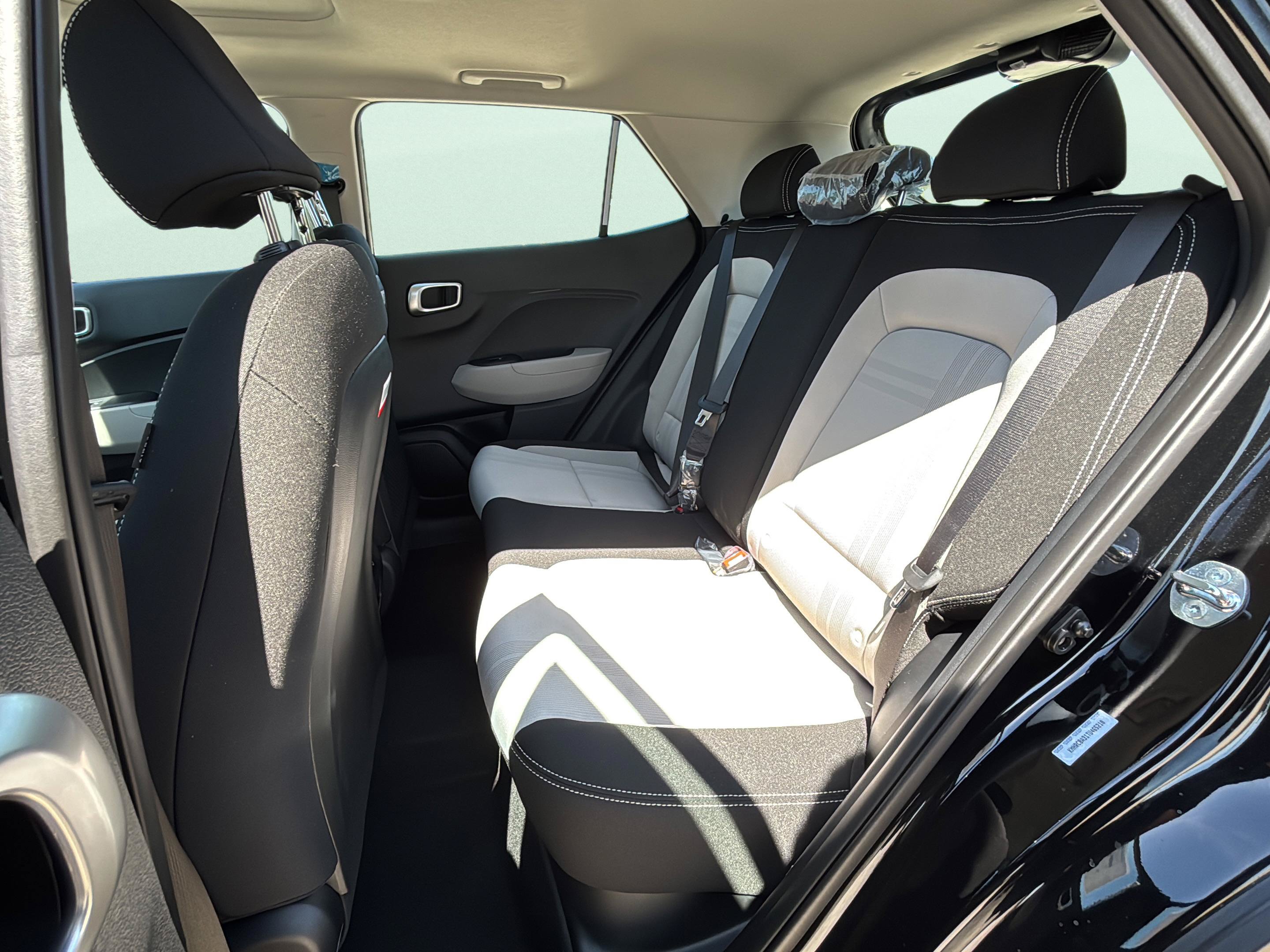 New 2026 Hyundai Venue SEL FWD image 19
