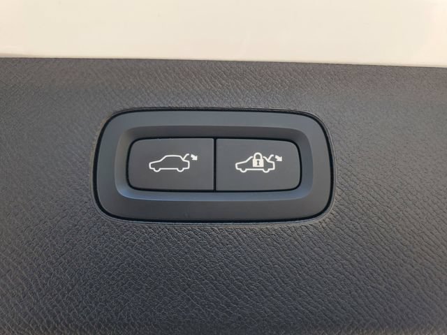 Used 2024 Volvo XC90 T8 Ultimate AWD/4WD image 35