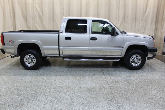 Used 2006 Chevrolet Silverado 2500 LT w/ Onstar Plus Package image 3