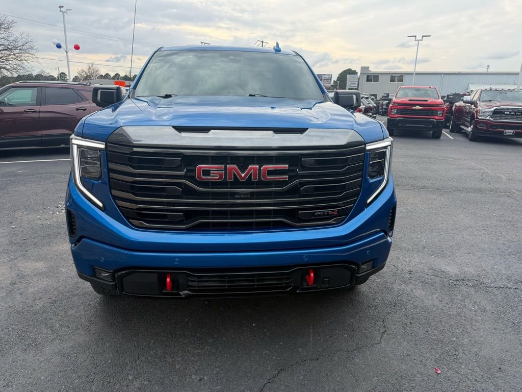 Used 2023 GMC Sierra 1500 AT4 w/ Technology Package image 3