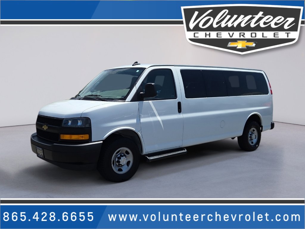 Used 2022 Chevrolet Express 3500 LS image 3