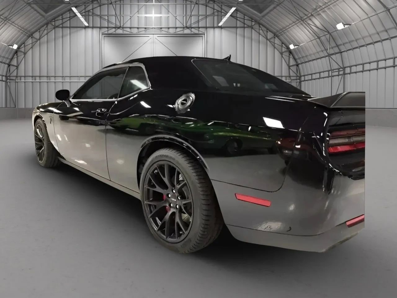 Used 2015 Dodge Challenger SRT Hellcat image 4