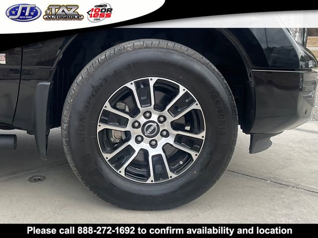Used 2023 Nissan Titan SV w/ SV Convenience Package image 9