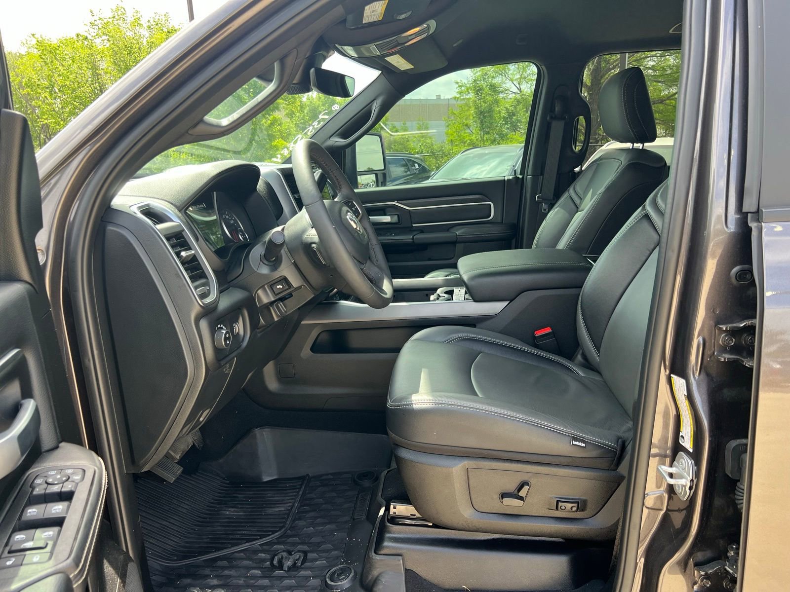 Used 2025 RAM 3500 Lone Star image 23