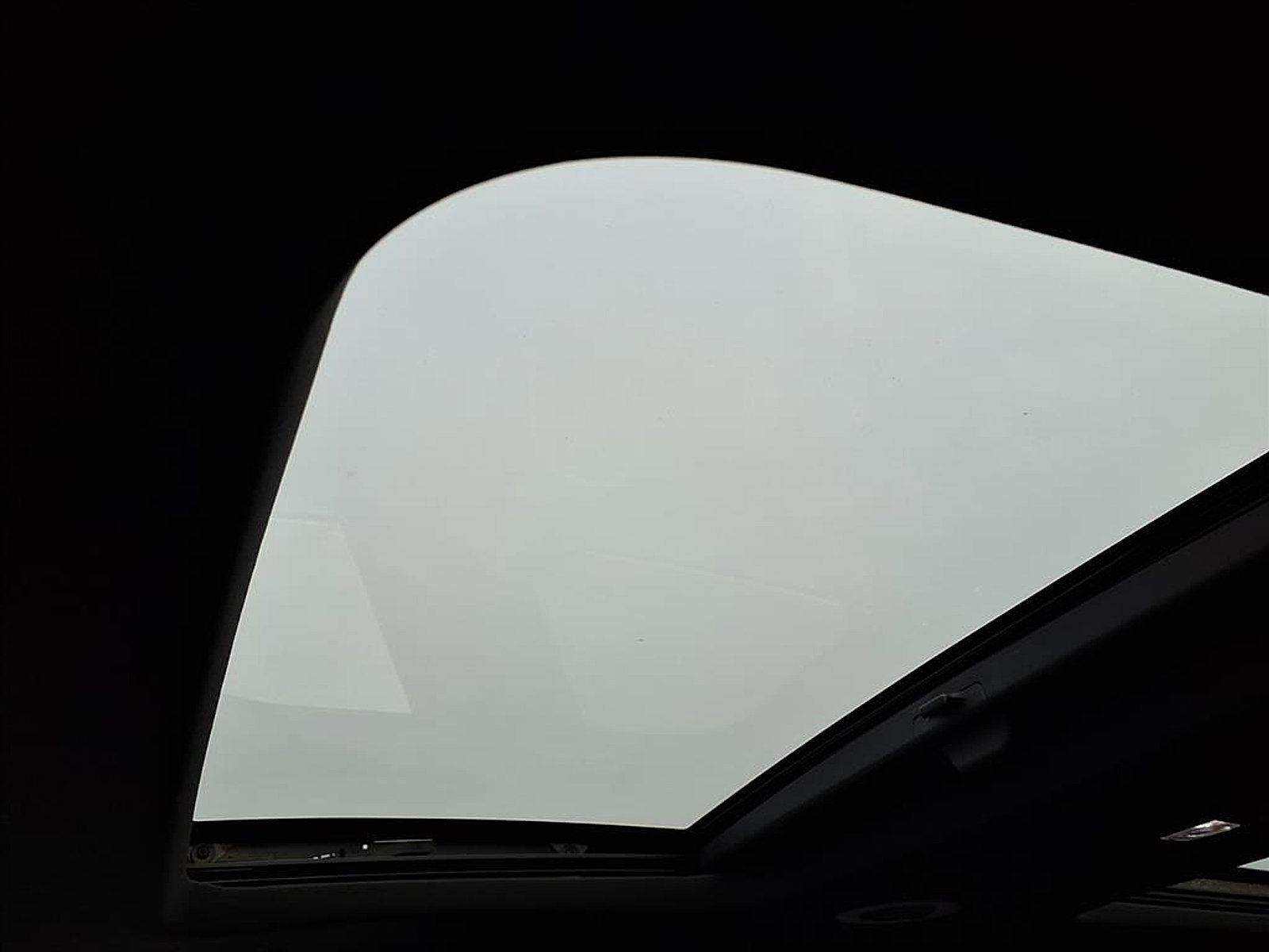 Certified 2023 Chevrolet Traverse Premier w/ LPO, Floor Liner Package image 21