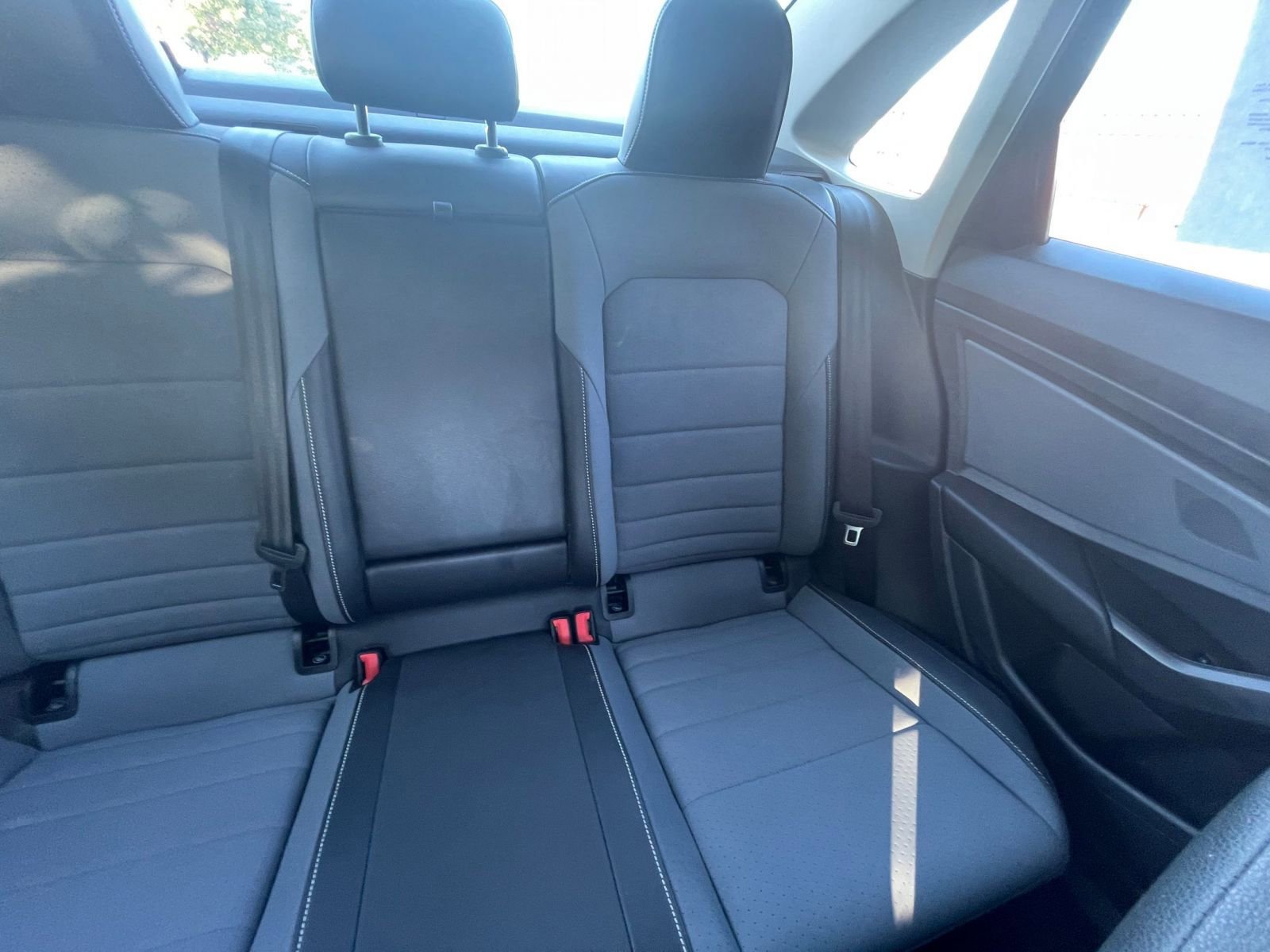 Used 2025 Volkswagen Jetta SE image 31