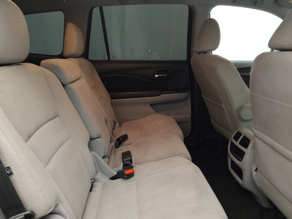 Used 2017 Honda Pilot EX image 19