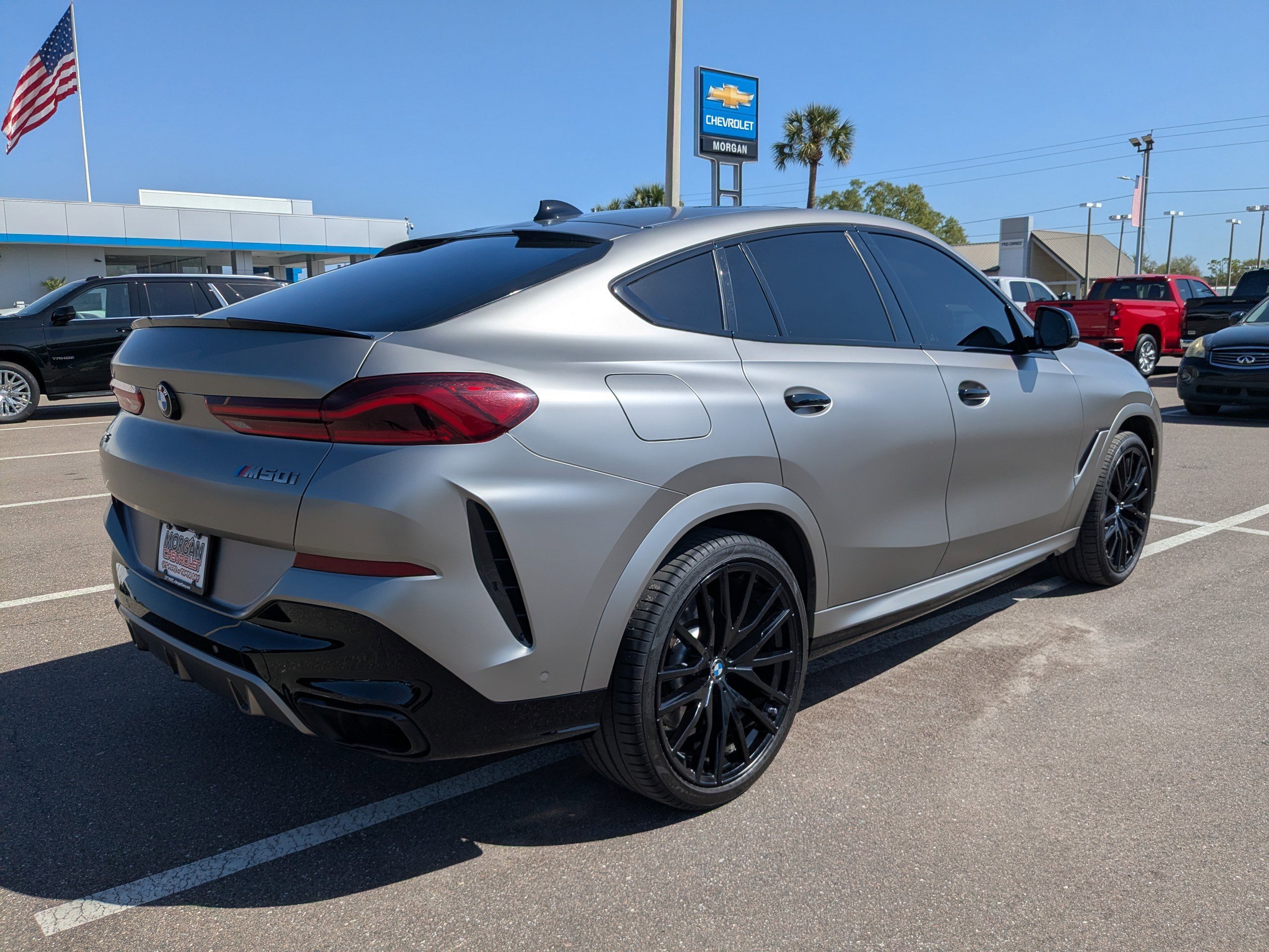 Used 2020 BMW X6 M50i w/ Executive Package image 4