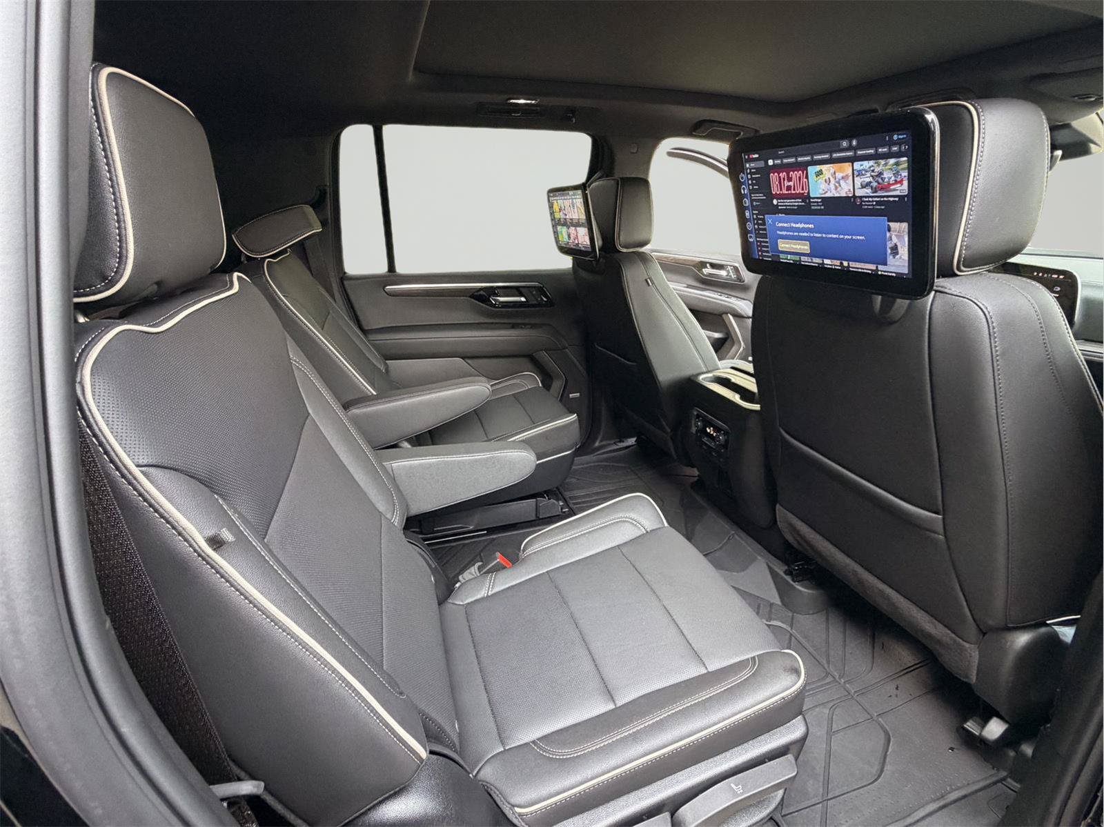 New 2026 Chevrolet Suburban Premier AWD/4WD image 22
