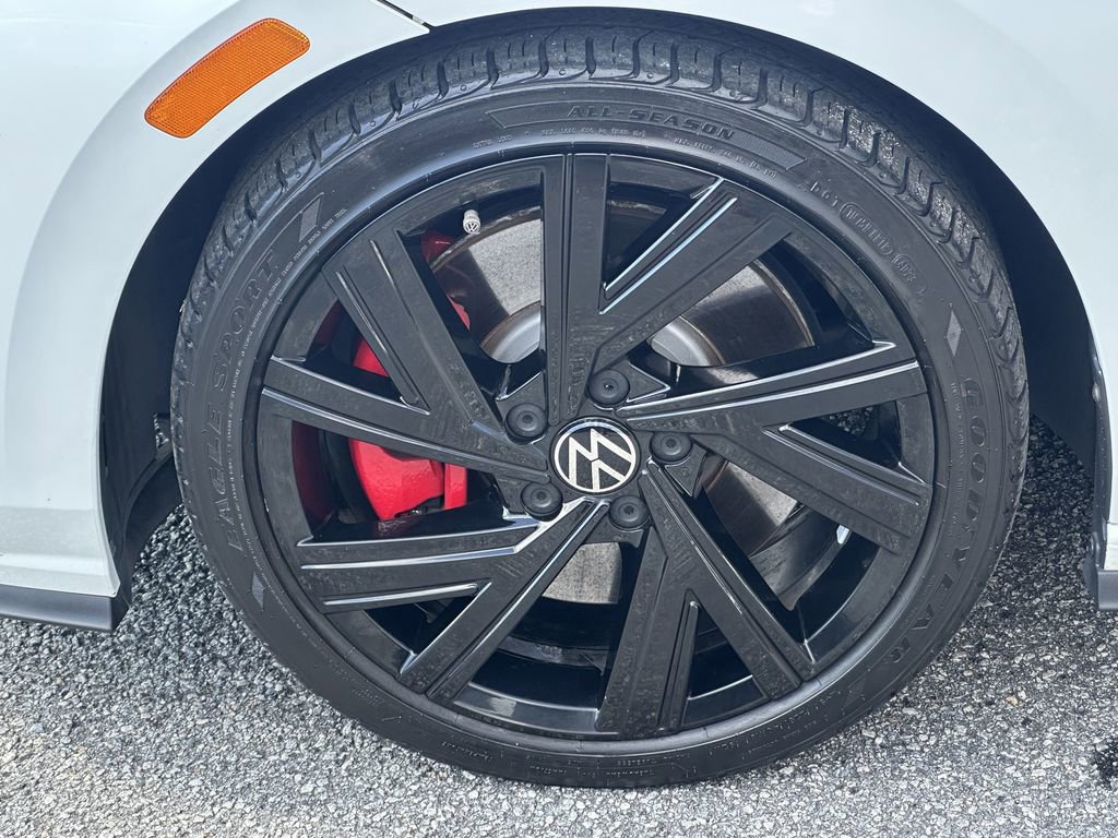 Used 2022 Volkswagen GTI SE image 13