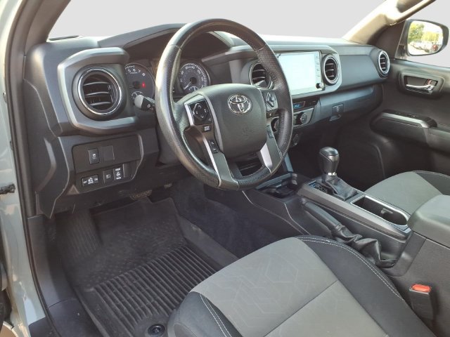 Used 2022 Toyota Tacoma TRD Off-Road w/ Technology Package AWD/4WD image 23