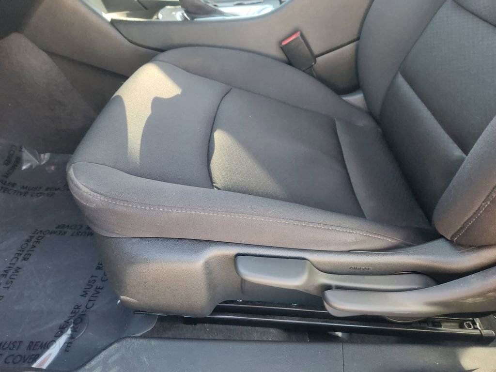 Used 2022 Chevrolet Malibu LS FWD image 17