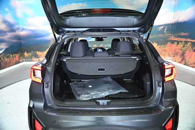 Used 2025 Subaru Crosstrek 2.0i Premium image 42
