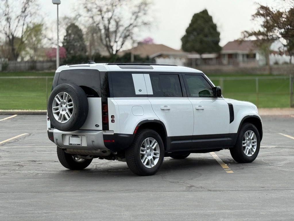 Used 2022 Land Rover Defender 110 S AWD/4WD image 5