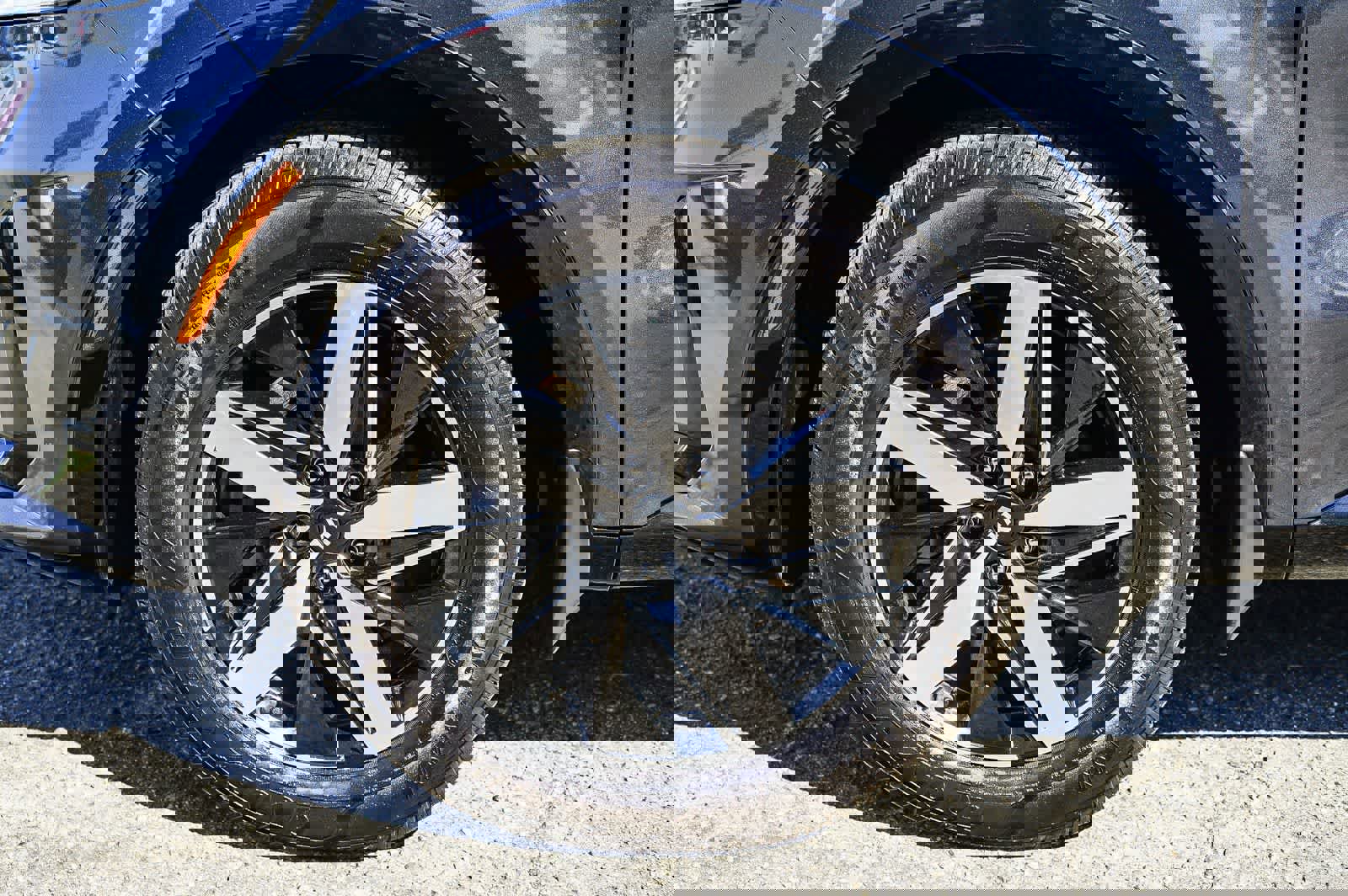 Used 2021 Kia Sorento EX image 9