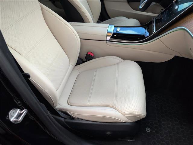 Certified 2022 Mercedes-Benz C 300 4MATIC Sedan image 23