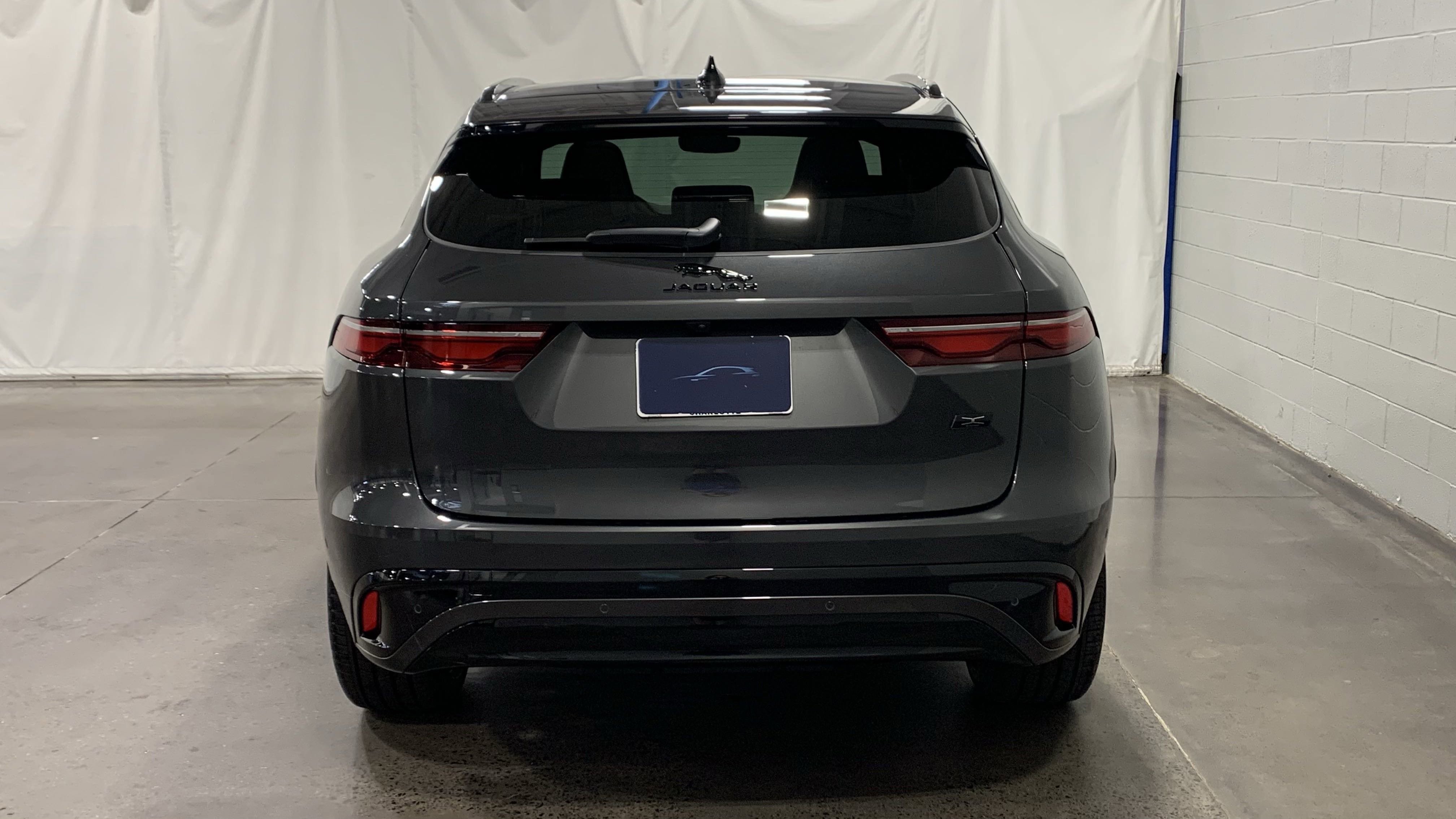 New 2026 Jaguar F-PACE R-Dynamic S image 8