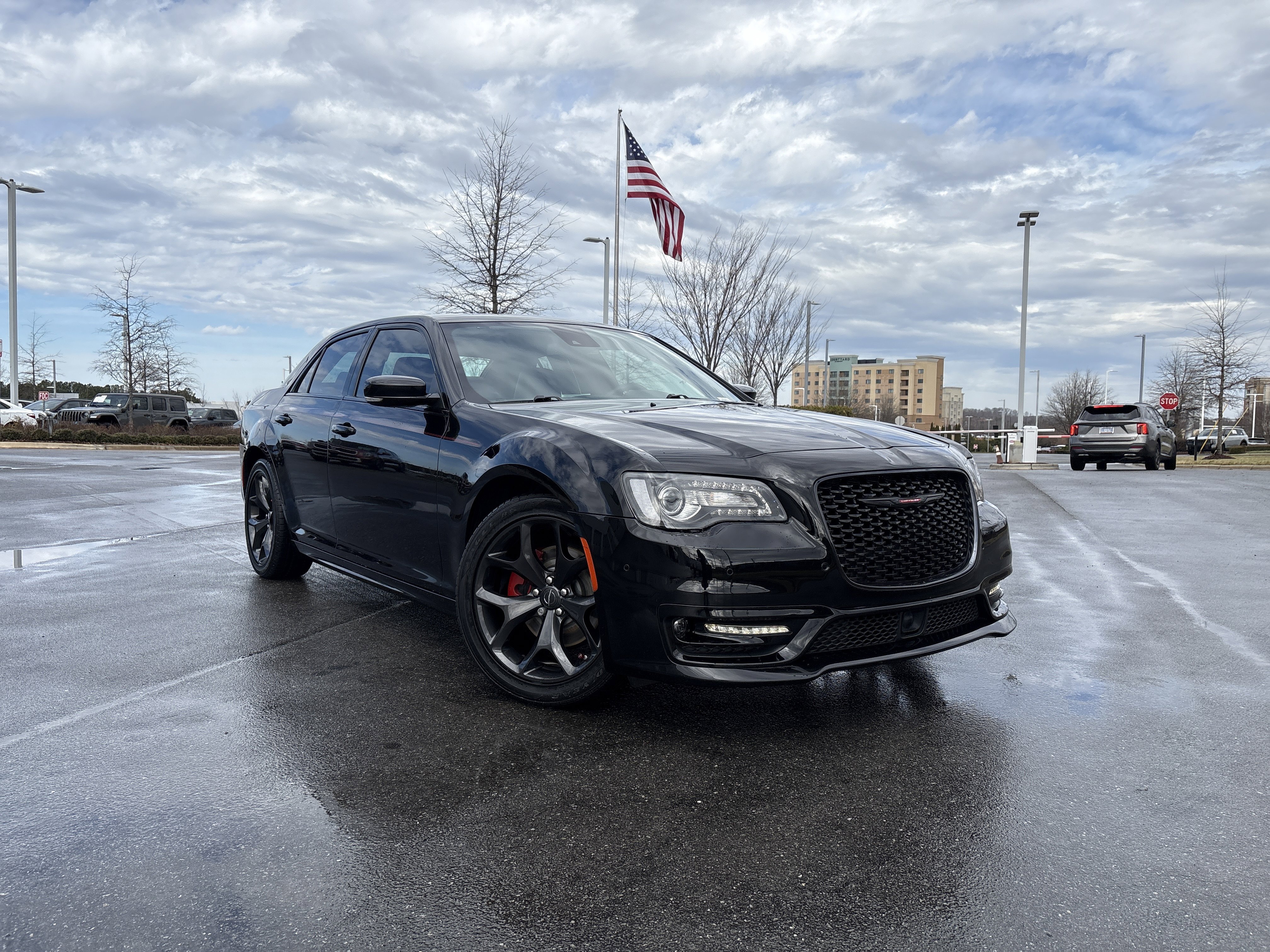 Certified 2022 Chrysler 300 S w/ Comfort Group image 2